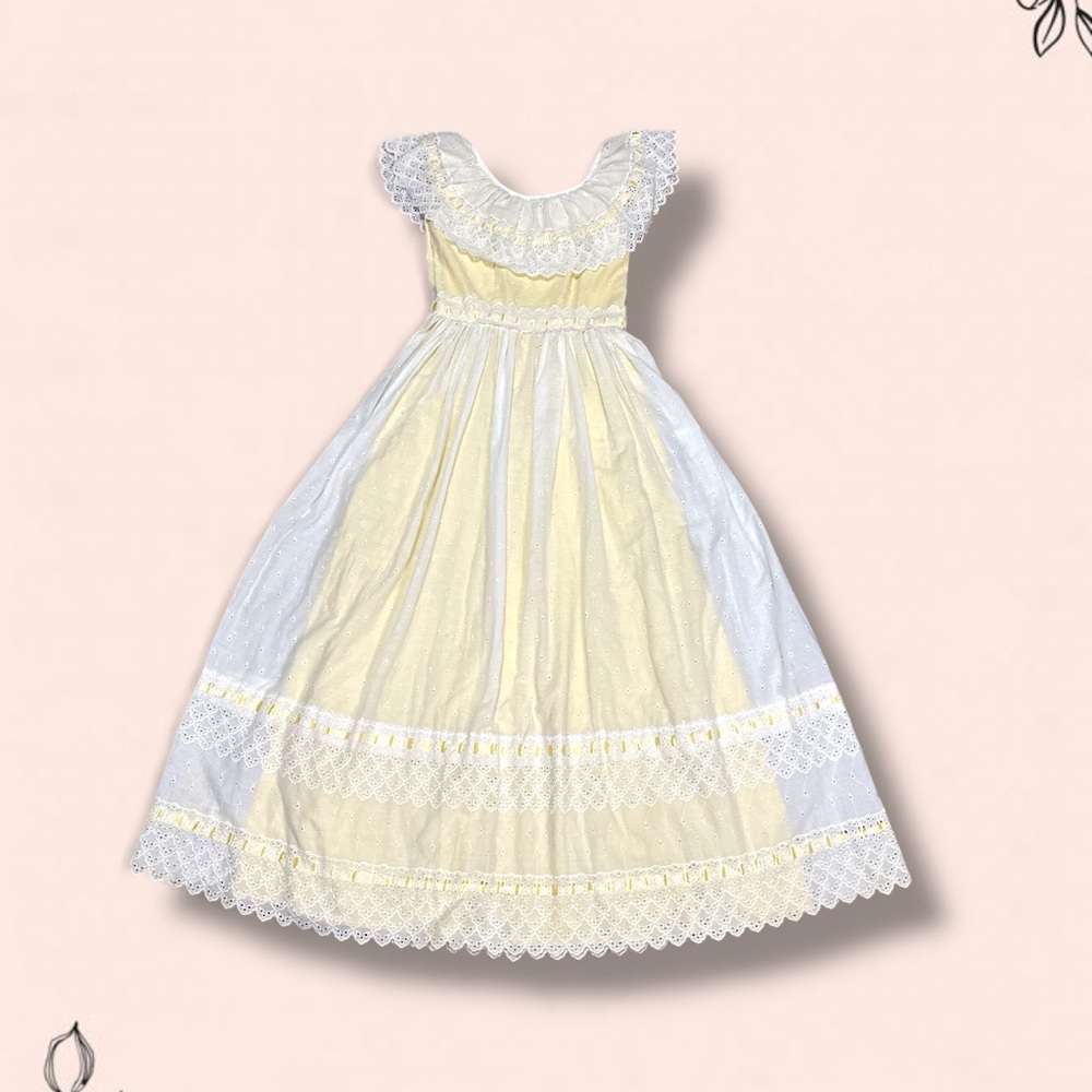 True vintage yellow and white eyelet dress